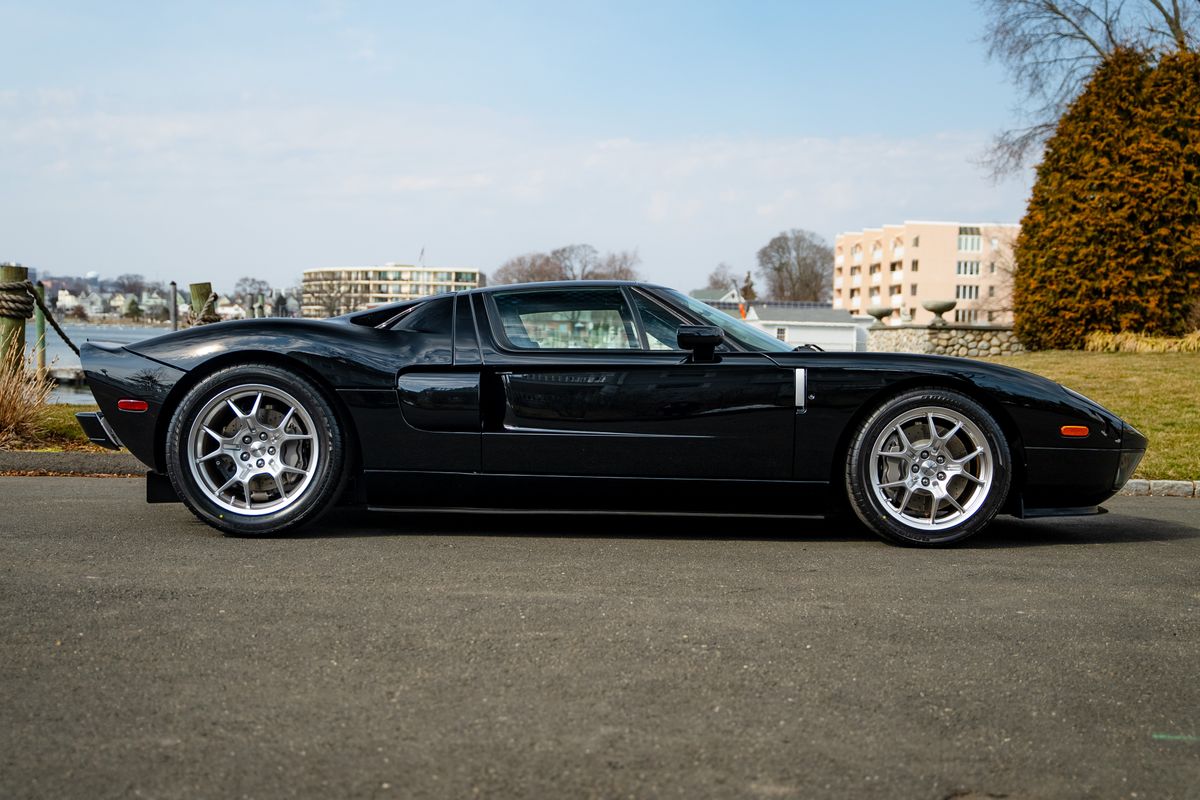 2005 Ford GT