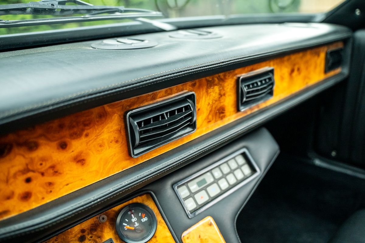 1991 De Tomaso Pantera 90 Si