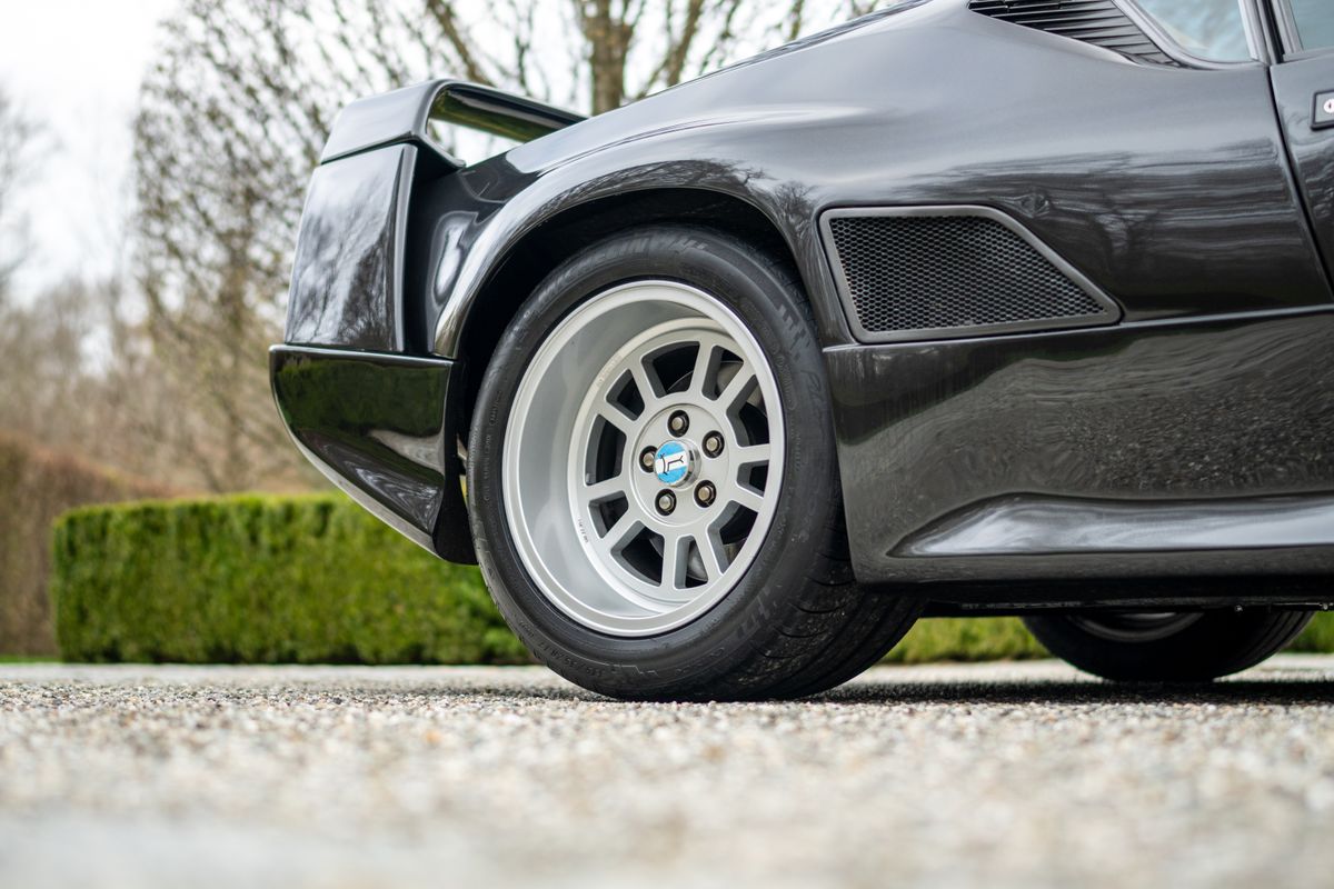 1991 De Tomaso Pantera 90 Si