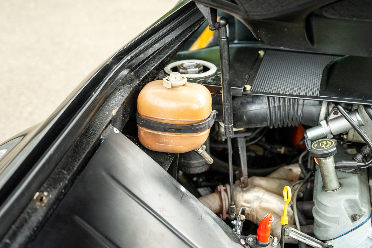 1991 De Tomaso Pantera 90 Si