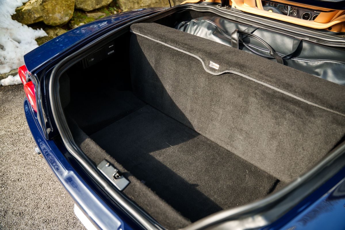 2001 Ferrari 550 Barchetta Pininfarina