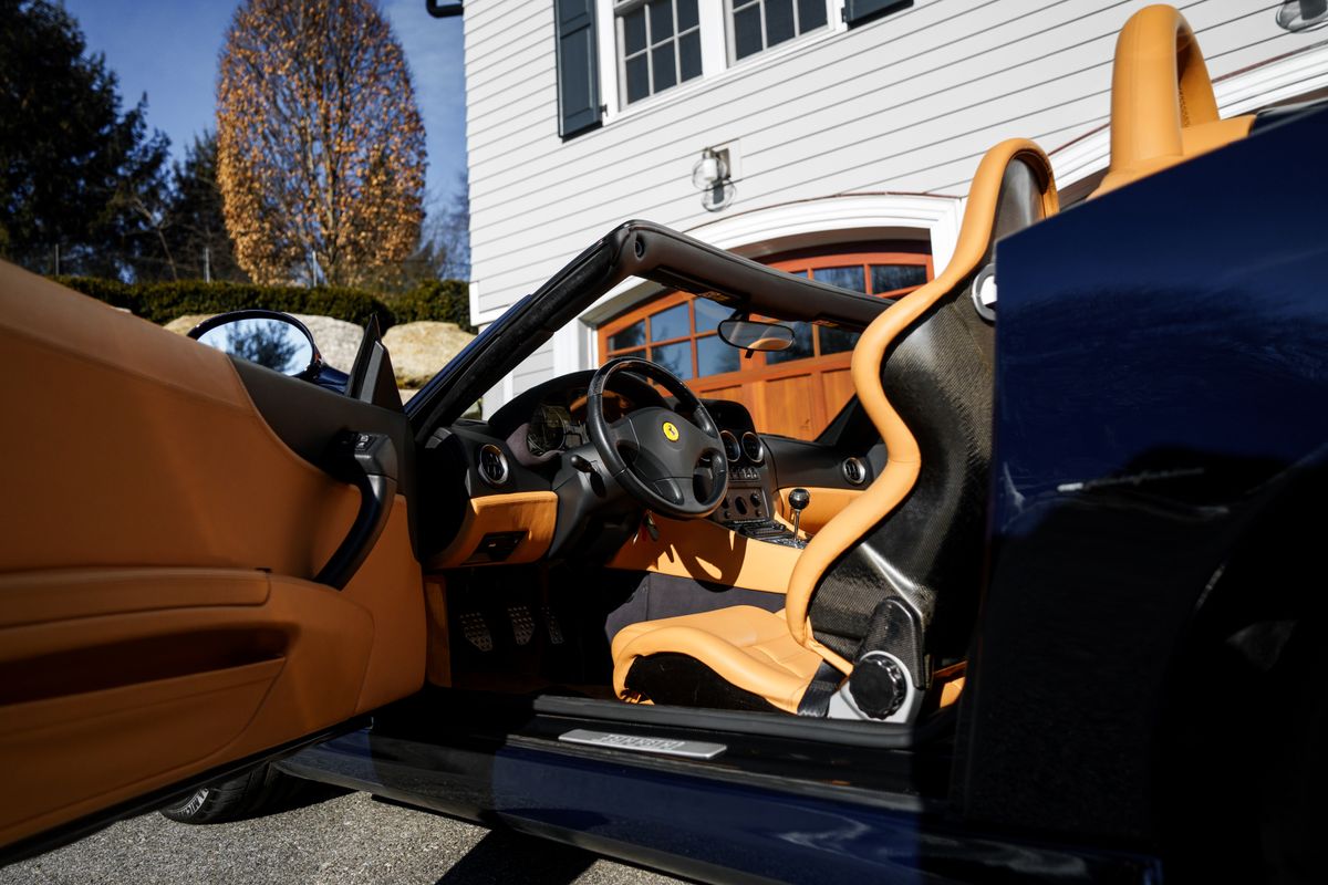 2001 Ferrari 550 Barchetta Pininfarina