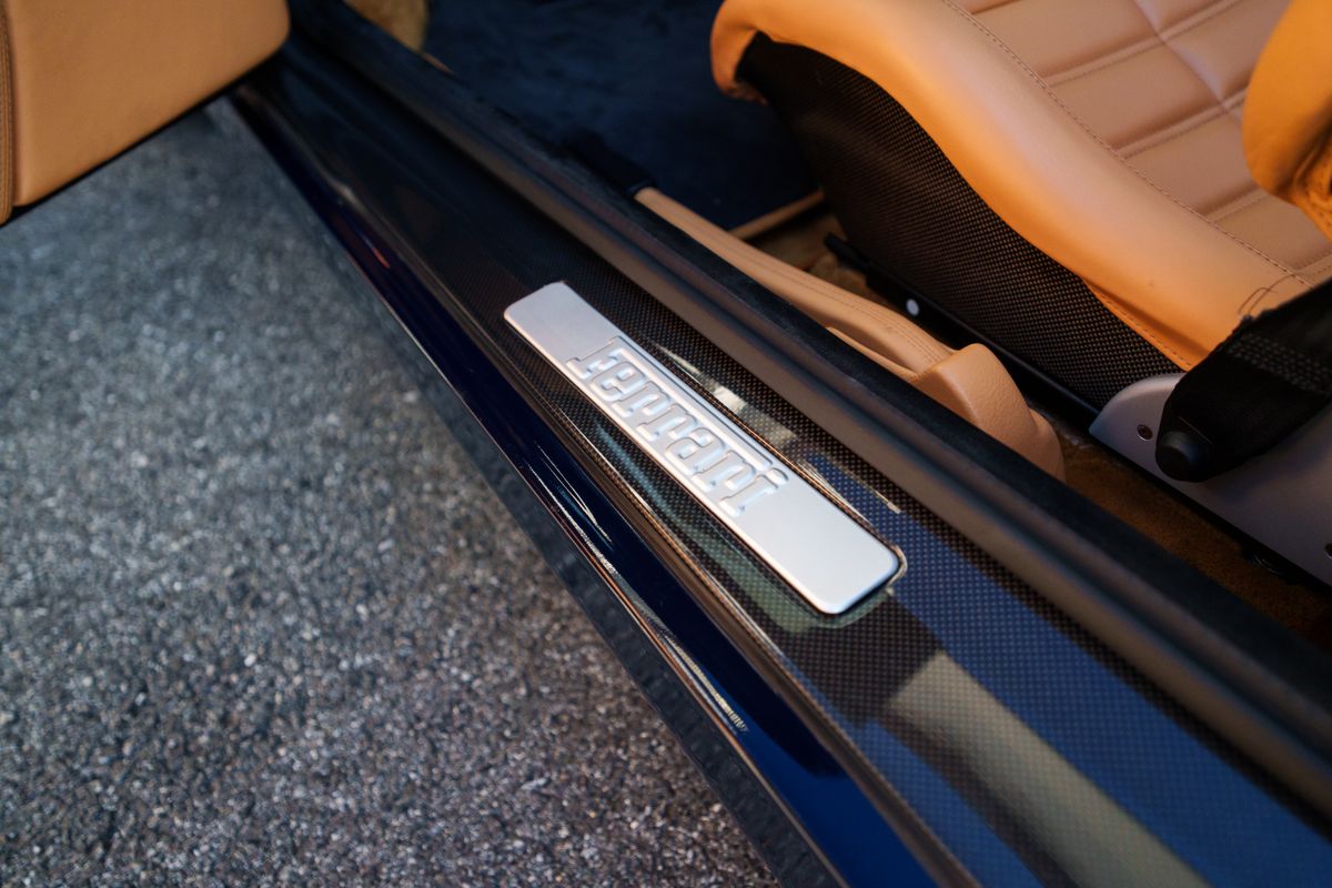 2001 Ferrari 550 Barchetta Pininfarina