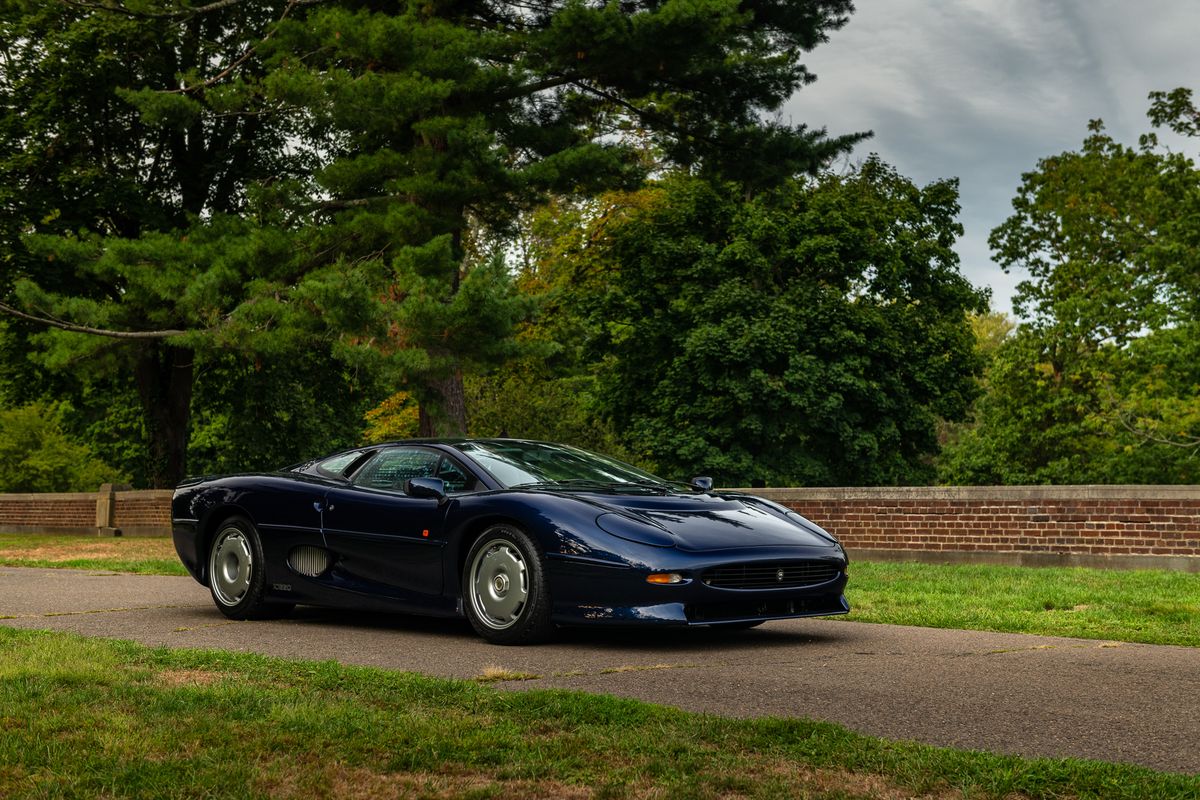 1993 Jaguar XJ220