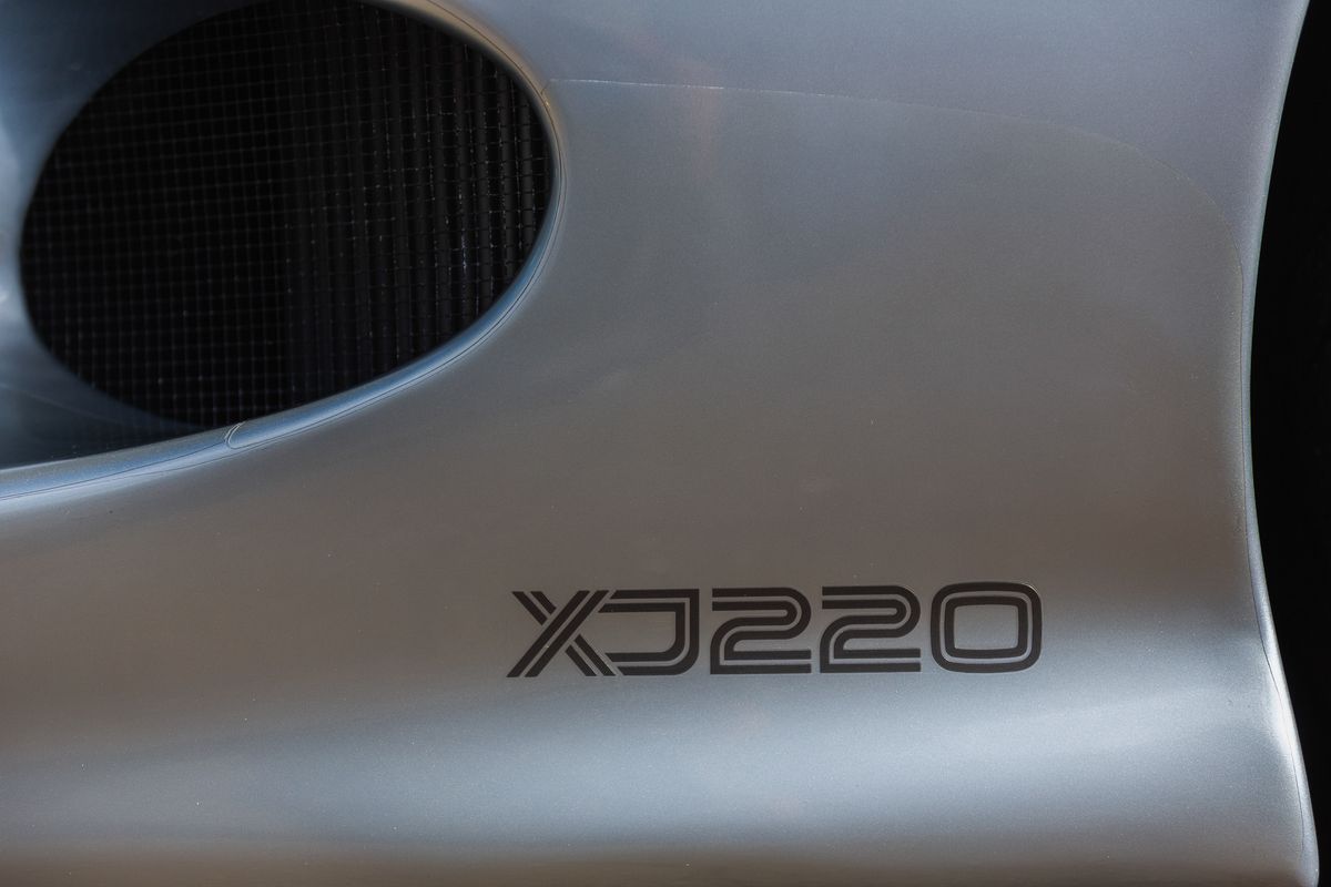 1993 Jaguar XJ220