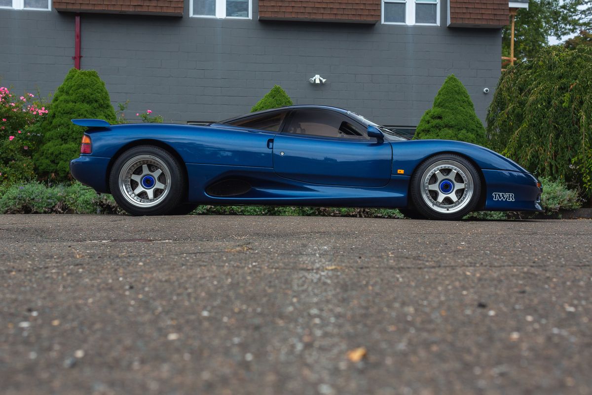 1991 Jaguar XJR-15