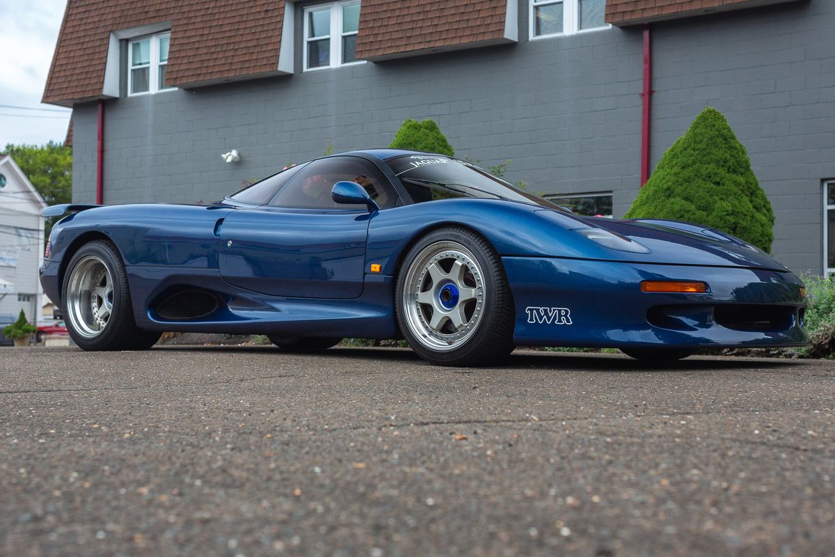 1991 Jaguar XJR-15