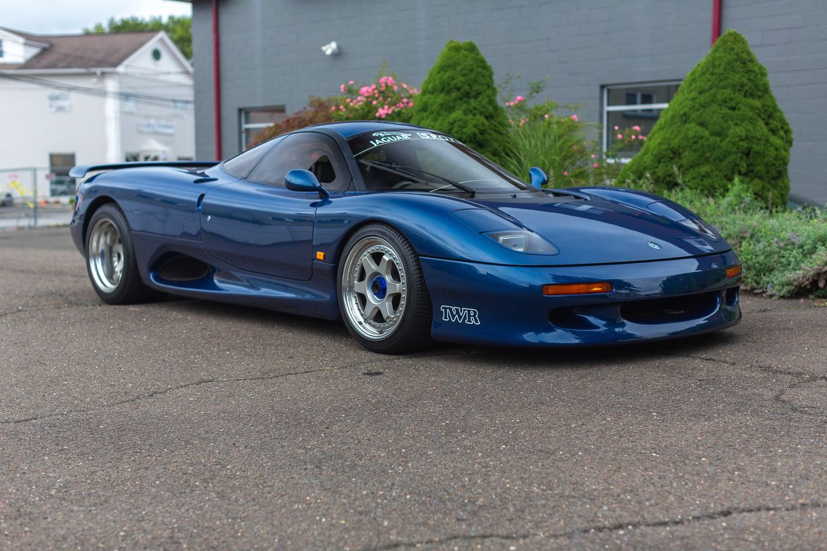 1991 Jaguar XJR-15