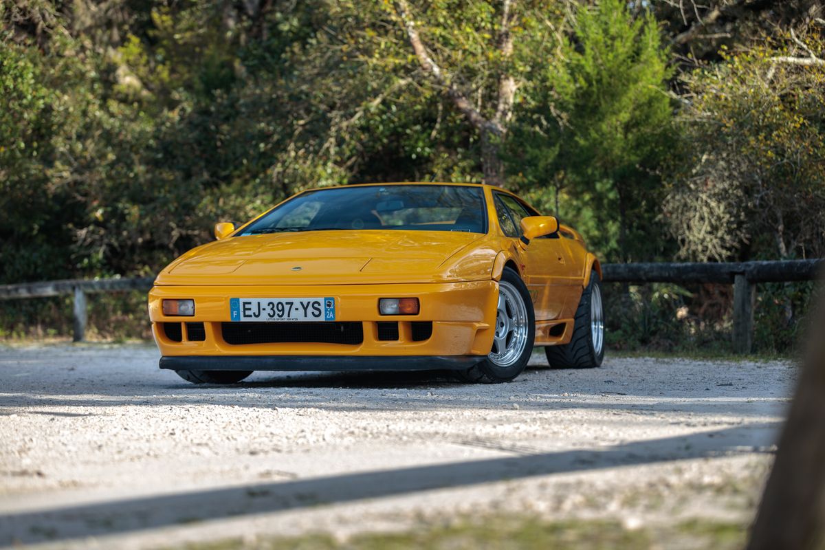 1994 Lotus Esprit Sport 300