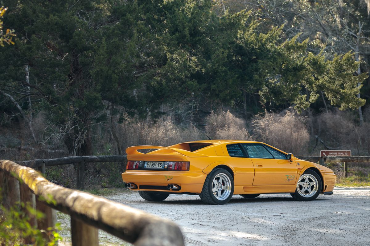 1994 Lotus Esprit Sport 300