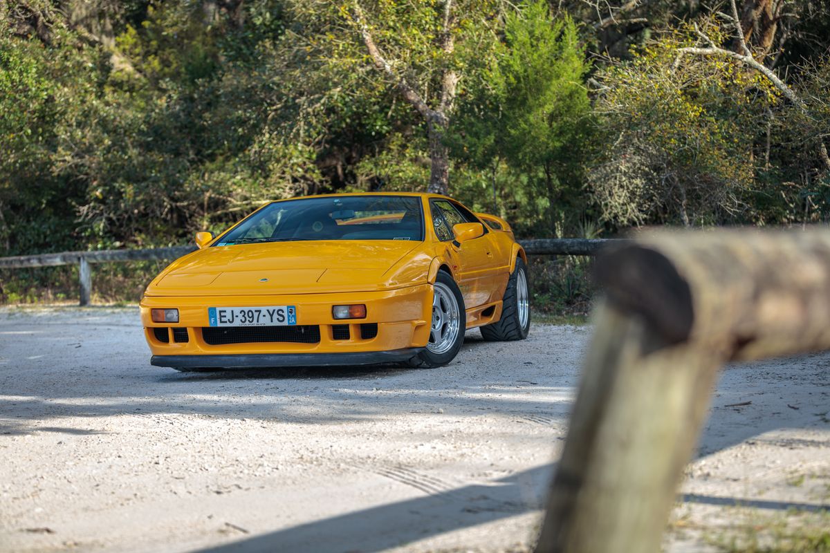 1994 Lotus Esprit Sport 300