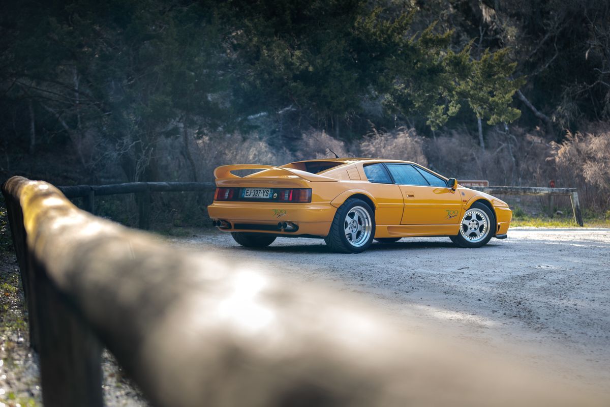 1994 Lotus Esprit Sport 300