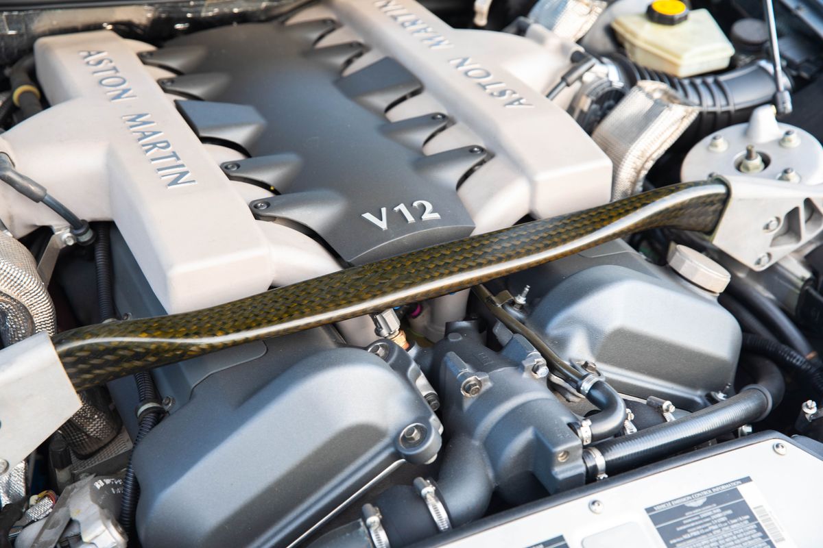 2002 Aston Martin V12 Vanquish 6-Speed Manual