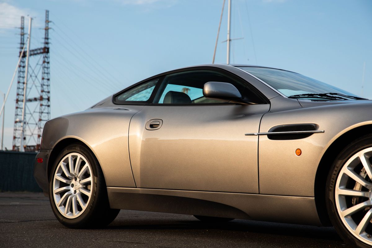 2002 Aston Martin V12 Vanquish 6-Speed Manual