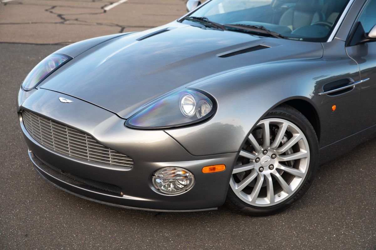 2002 Aston Martin V12 Vanquish 6-Speed Manual