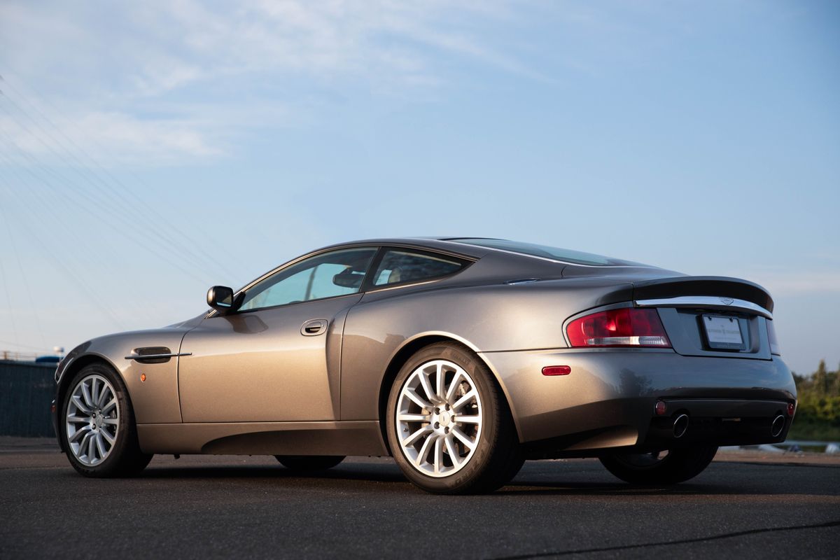 2002 Aston Martin V12 Vanquish 6-Speed Manual