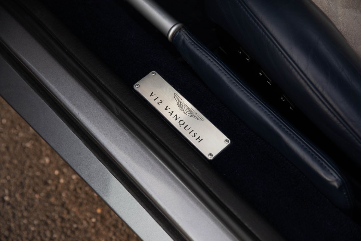 2002 Aston Martin V12 Vanquish 6-Speed Manual