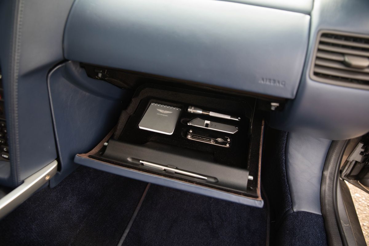 2002 Aston Martin V12 Vanquish 6-Speed Manual