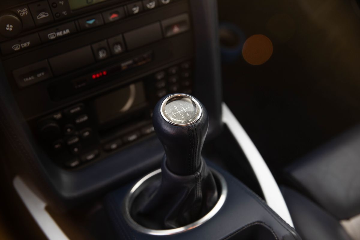 2002 Aston Martin V12 Vanquish 6-Speed Manual
