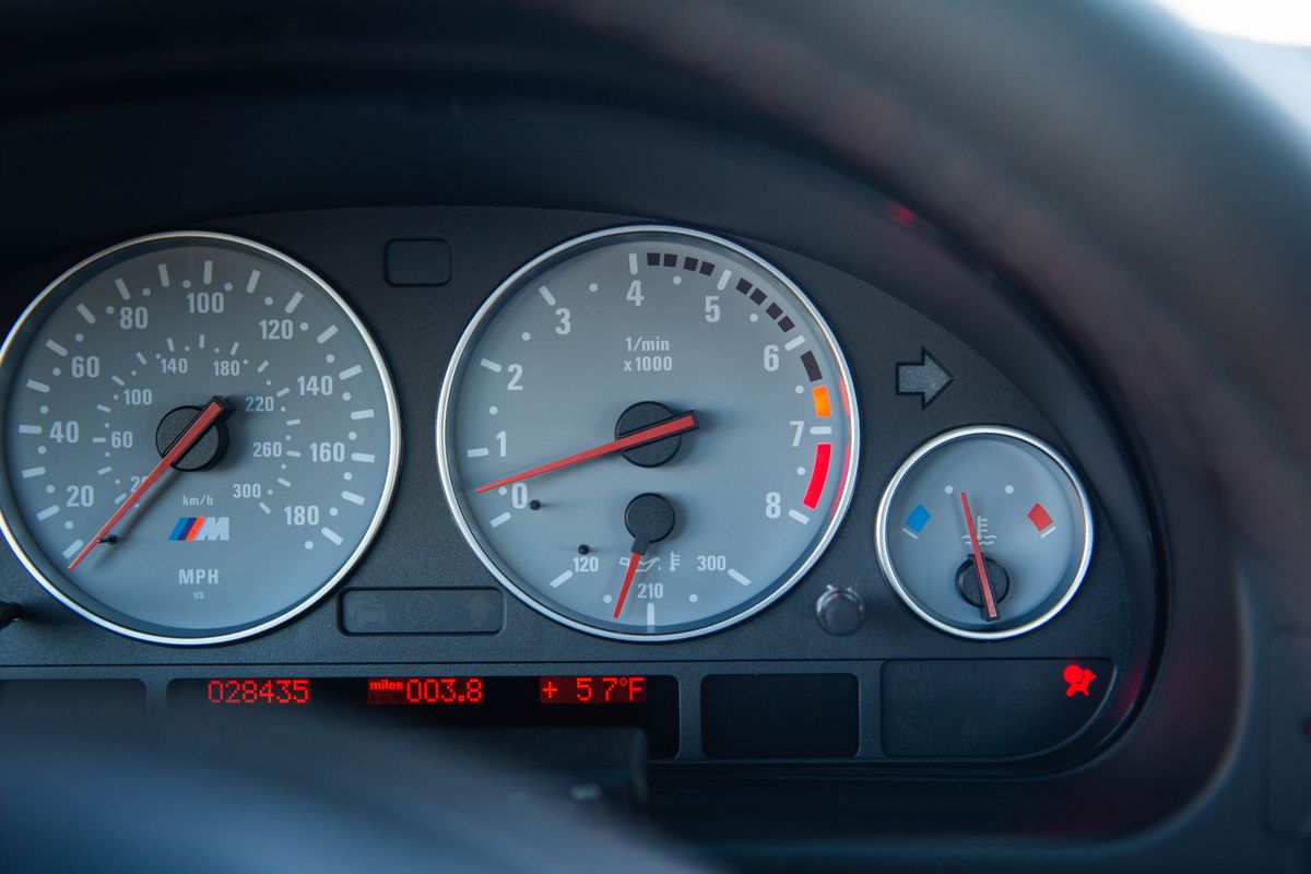 2000 BMW M5