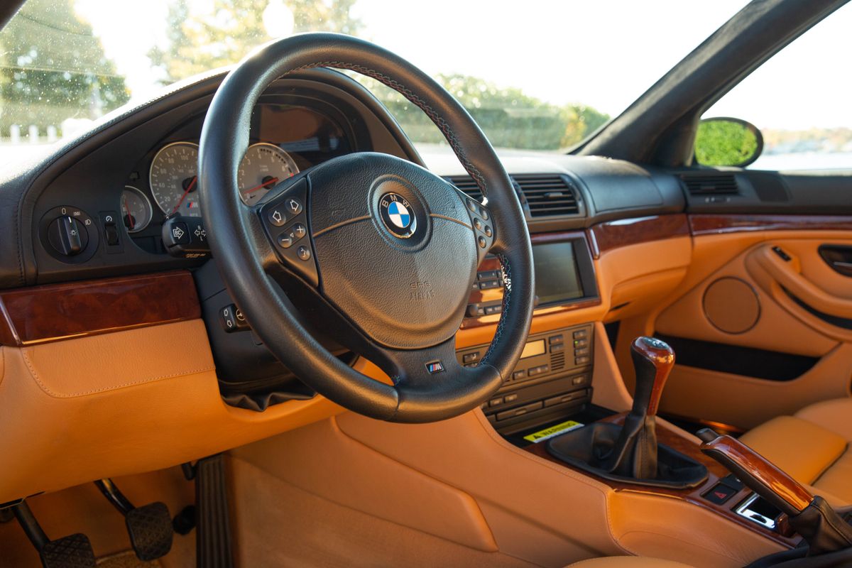 2000 BMW M5