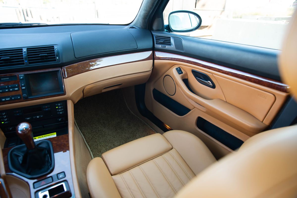 2000 BMW M5
