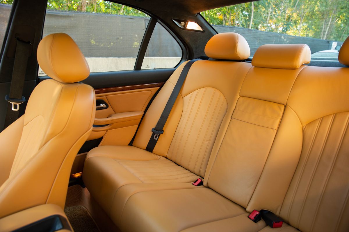2000 BMW M5
