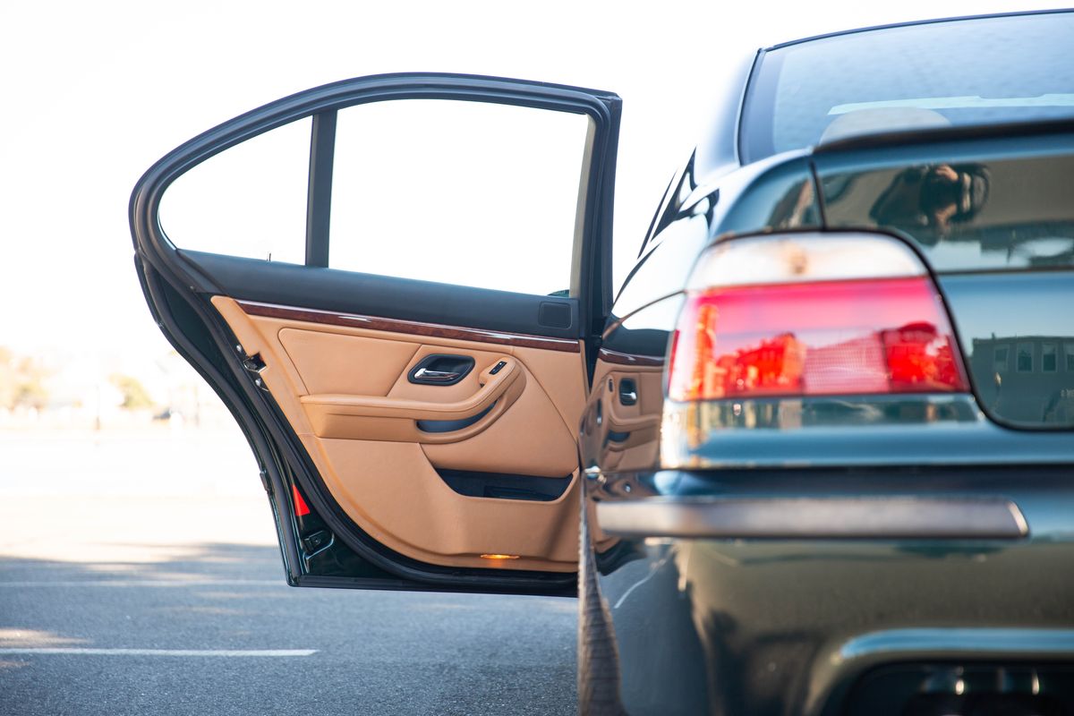 2000 BMW M5
