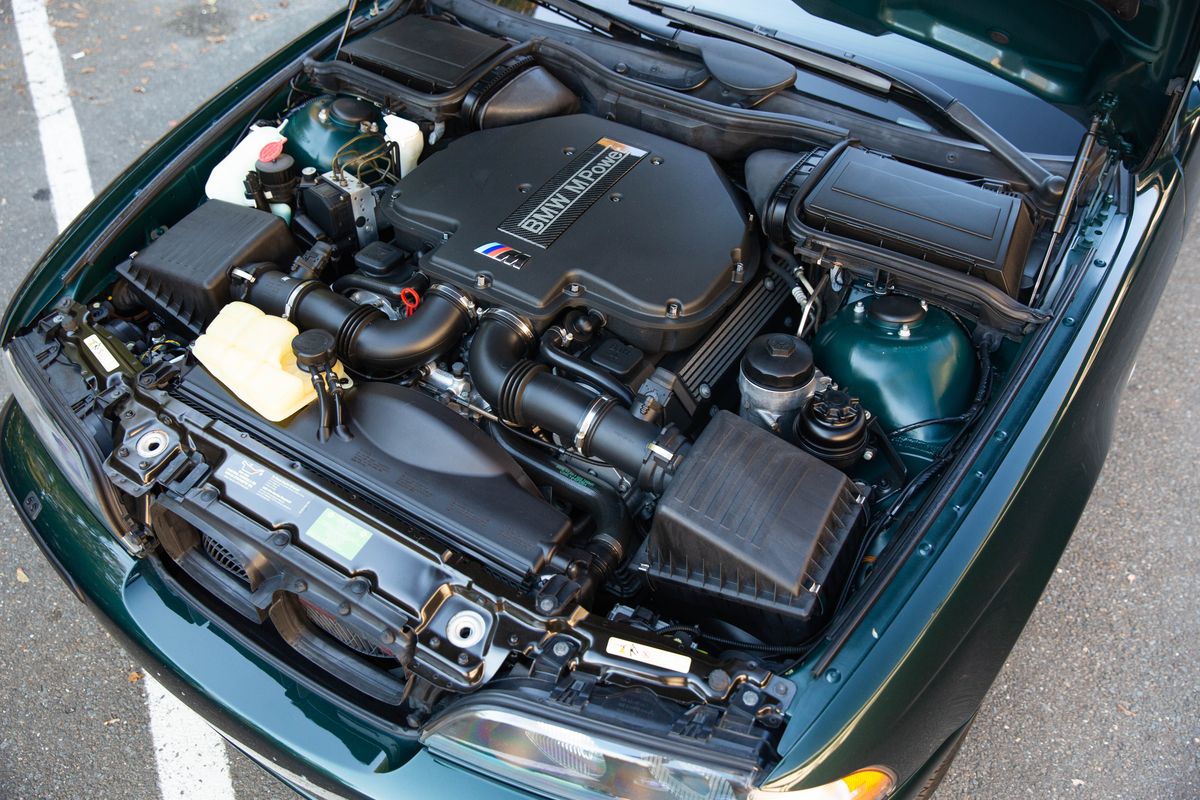 2000 BMW M5