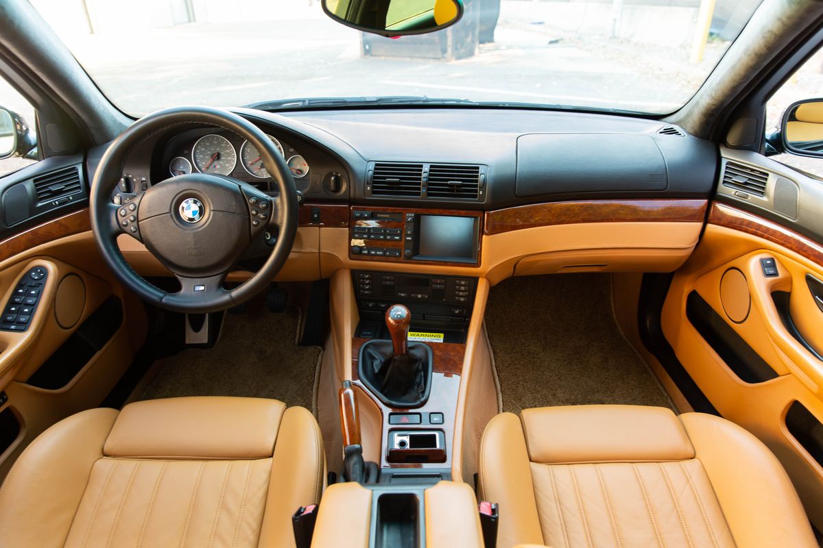 2000 BMW M5
