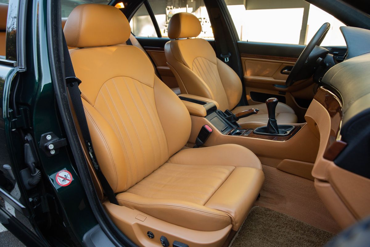 2000 BMW M5