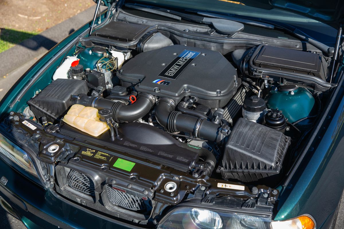 2000 BMW M5