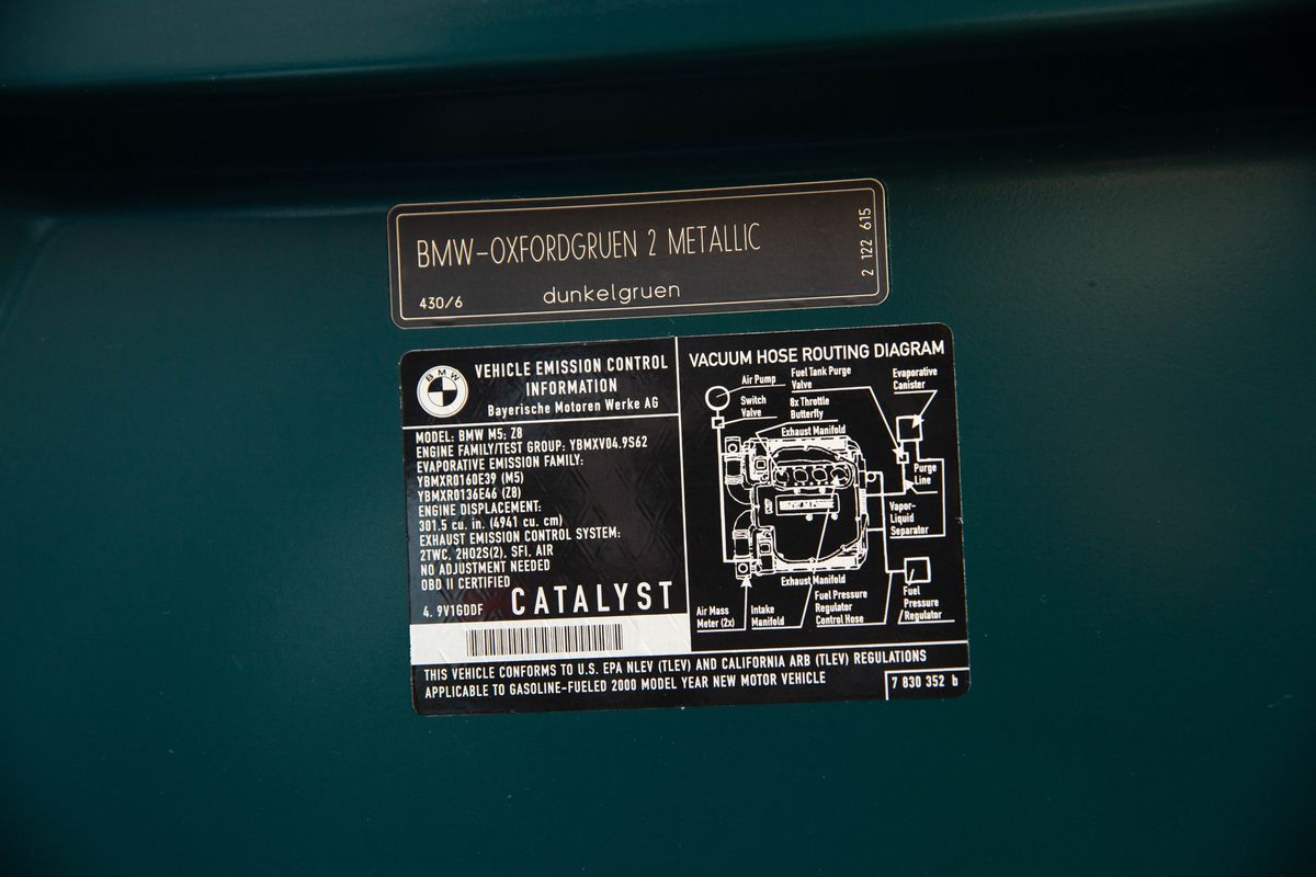 2000 BMW M5