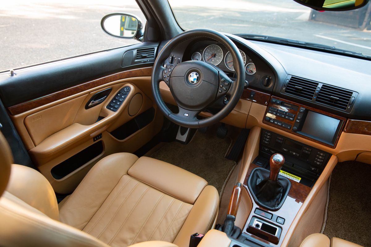 2000 BMW M5