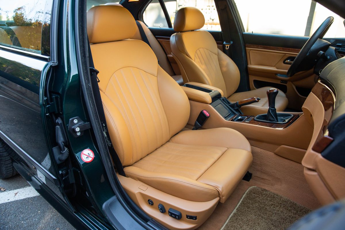 2000 BMW M5