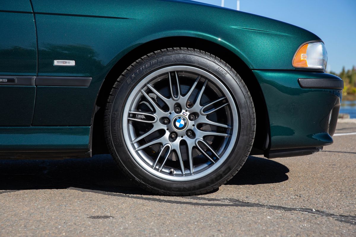 2000 BMW M5