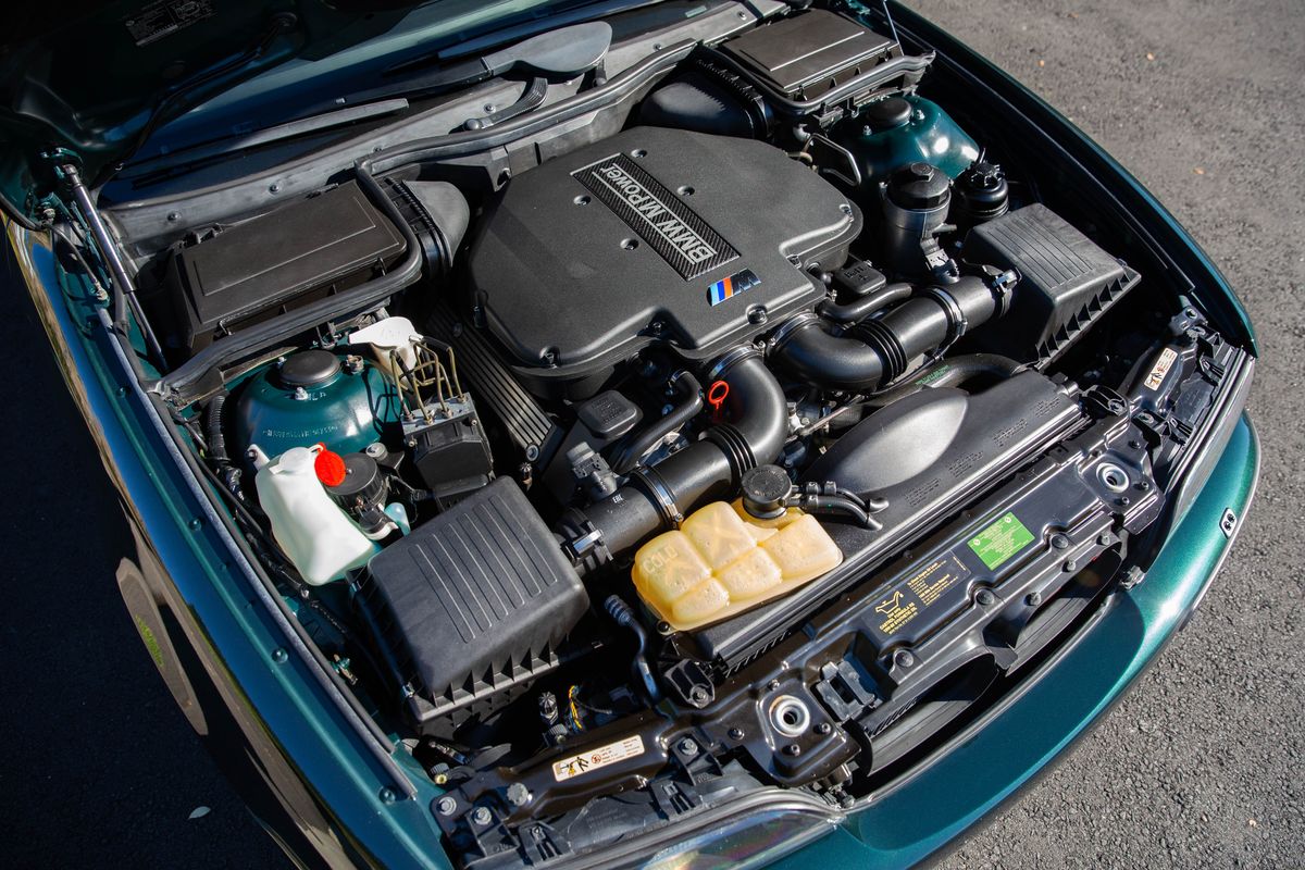 2000 BMW M5