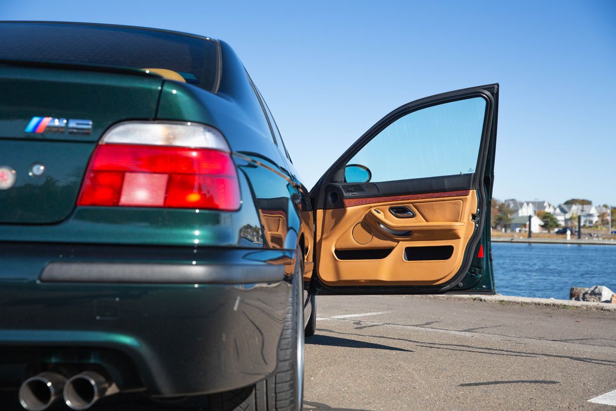 2000 BMW M5