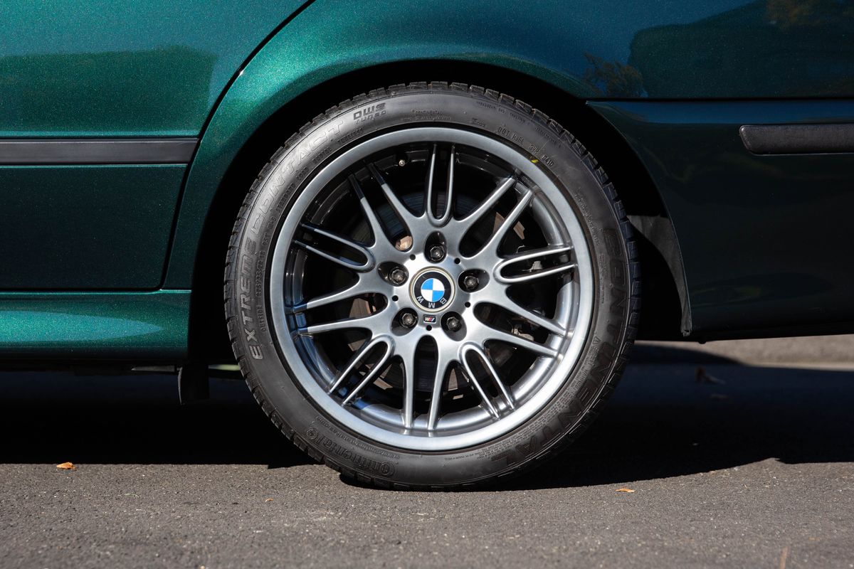 2000 BMW M5