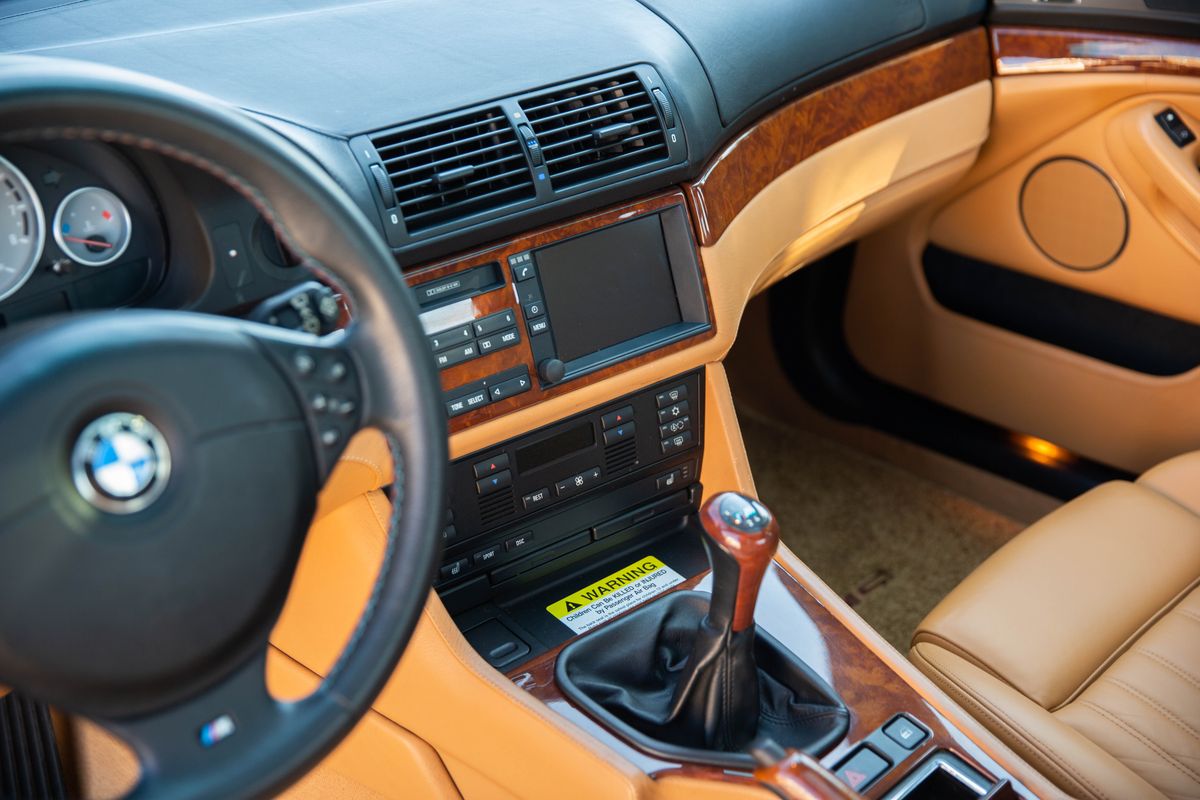 2000 BMW M5