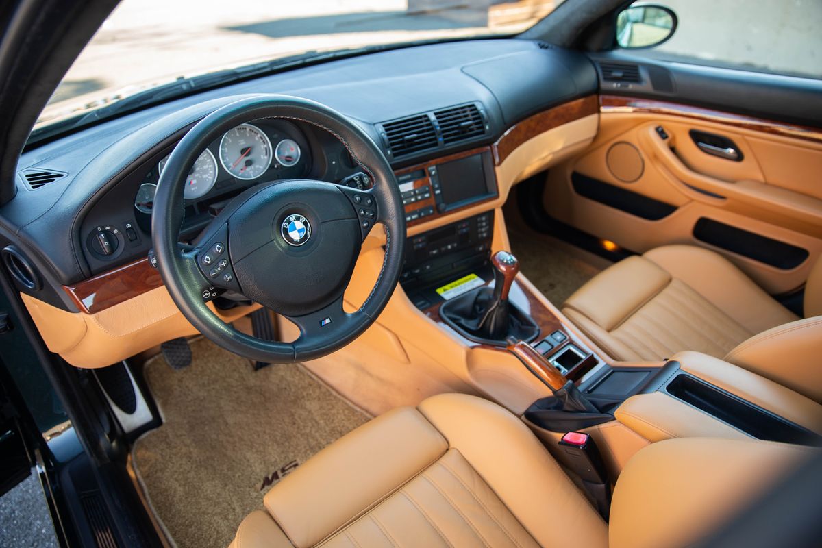 2000 BMW M5
