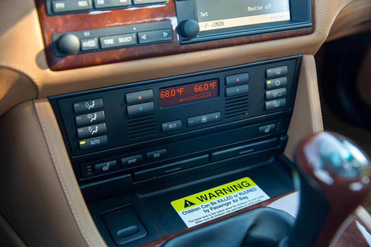 2000 BMW M5