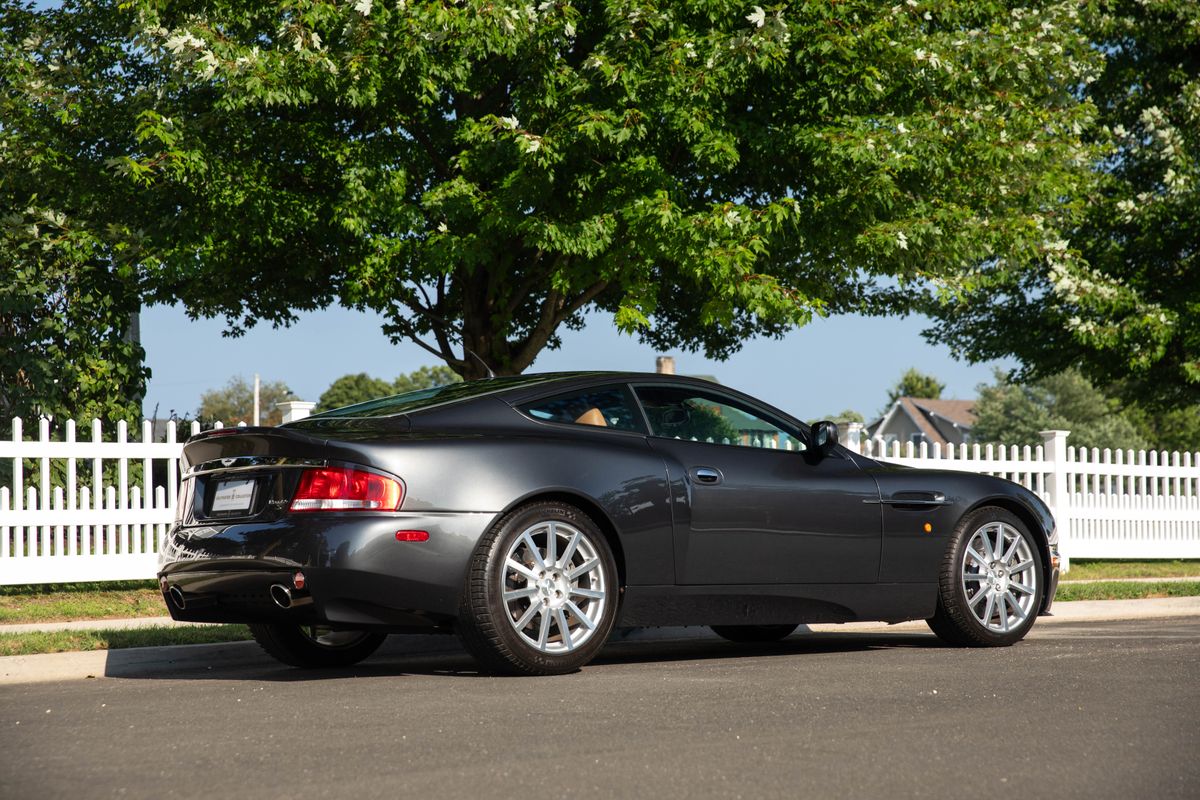 2006 Aston Martin V12 Vanquish S 6-Speed Manual