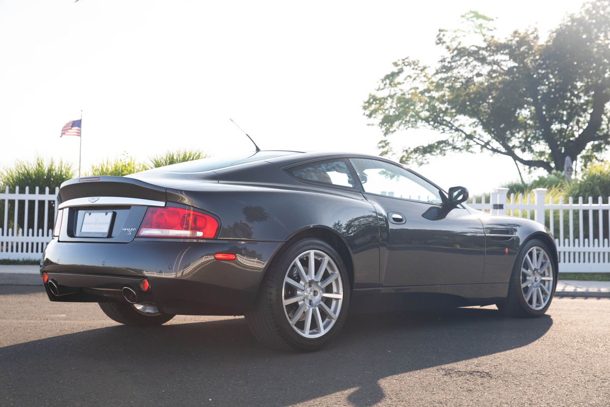 2006 Aston Martin V12 Vanquish S 6-Speed Manual