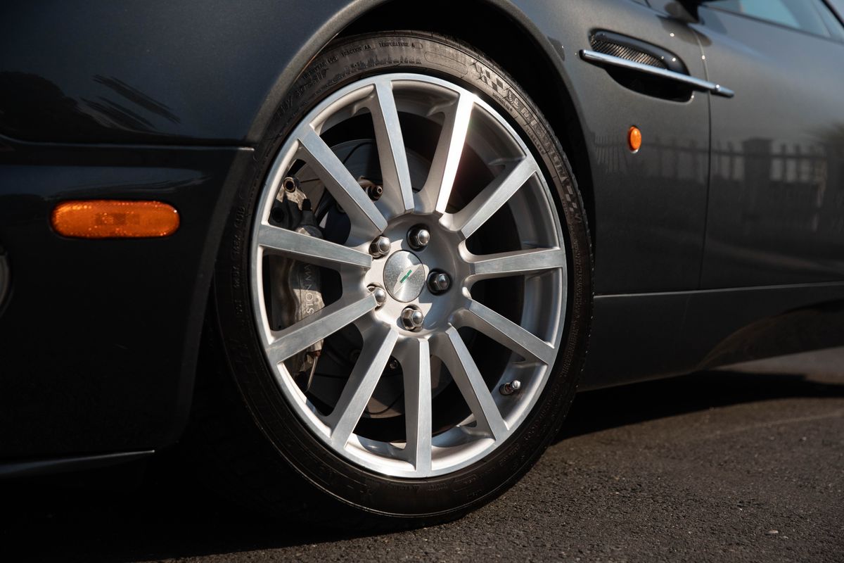 2006 Aston Martin V12 Vanquish S 6-Speed Manual
