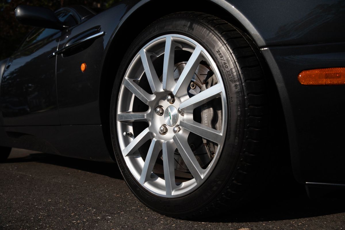 2006 Aston Martin V12 Vanquish S 6-Speed Manual