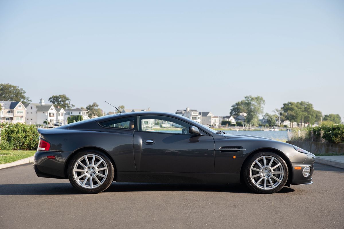 2006 Aston Martin V12 Vanquish S 6-Speed Manual