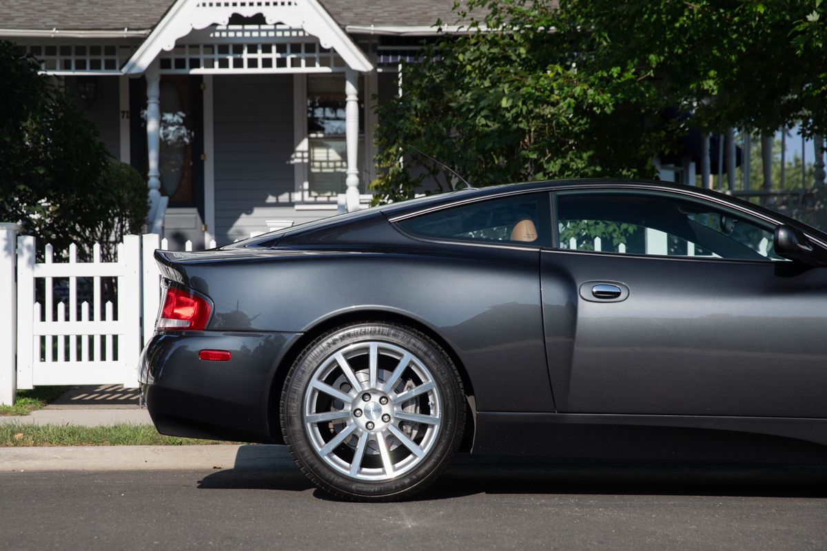 2006 Aston Martin V12 Vanquish S 6-Speed Manual
