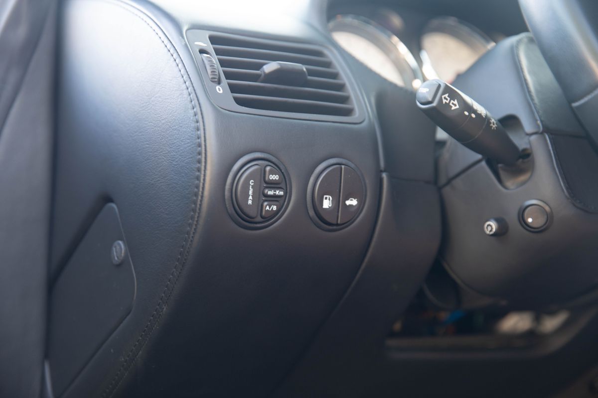 2006 Aston Martin V12 Vanquish S 6-Speed Manual