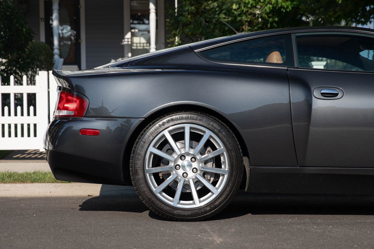 2006 Aston Martin V12 Vanquish S 6-Speed Manual